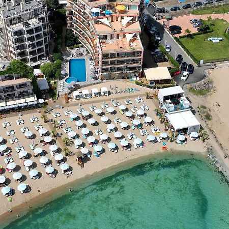 Beachfront Apartments By Marty'S Słoneczny Brzeg Zewnętrze zdjęcie