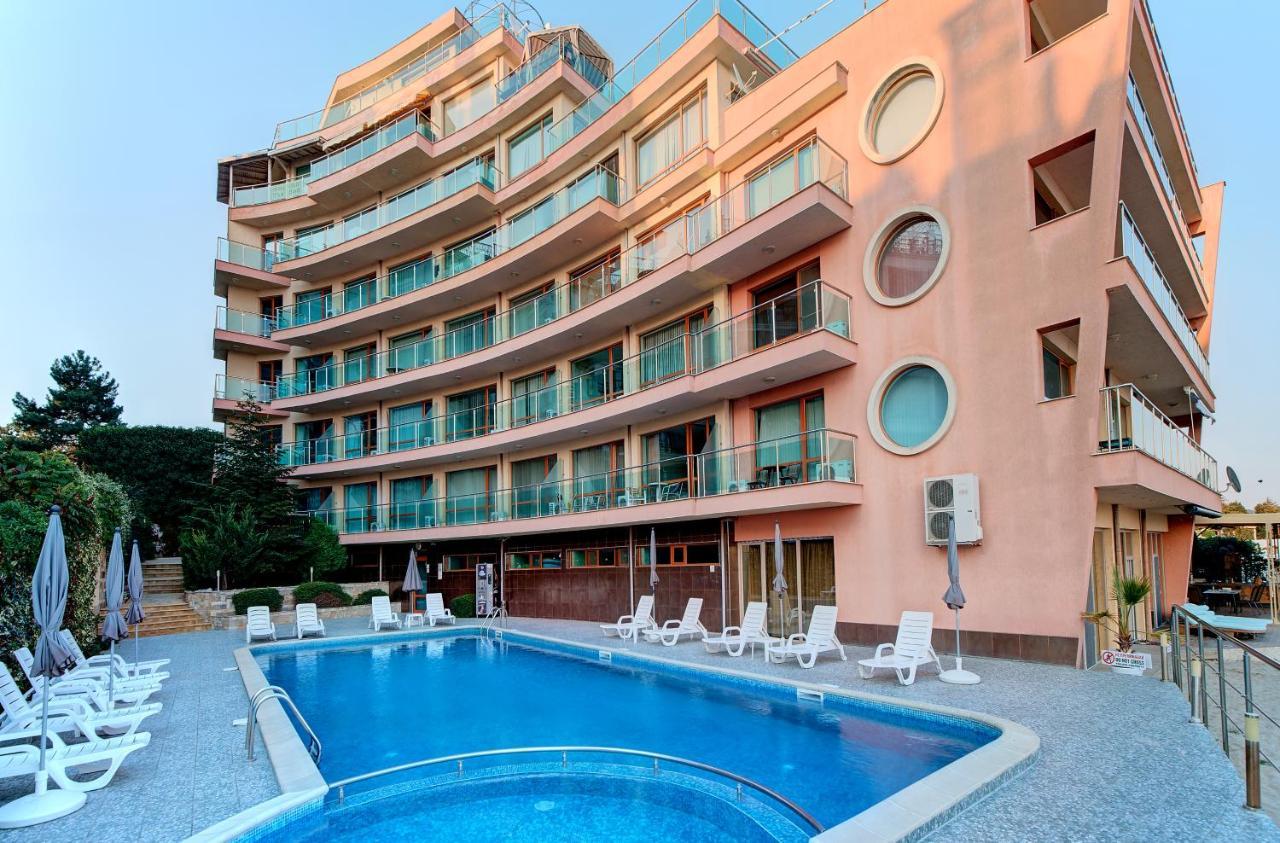 Beachfront Apartments By Marty'S Słoneczny Brzeg Zewnętrze zdjęcie