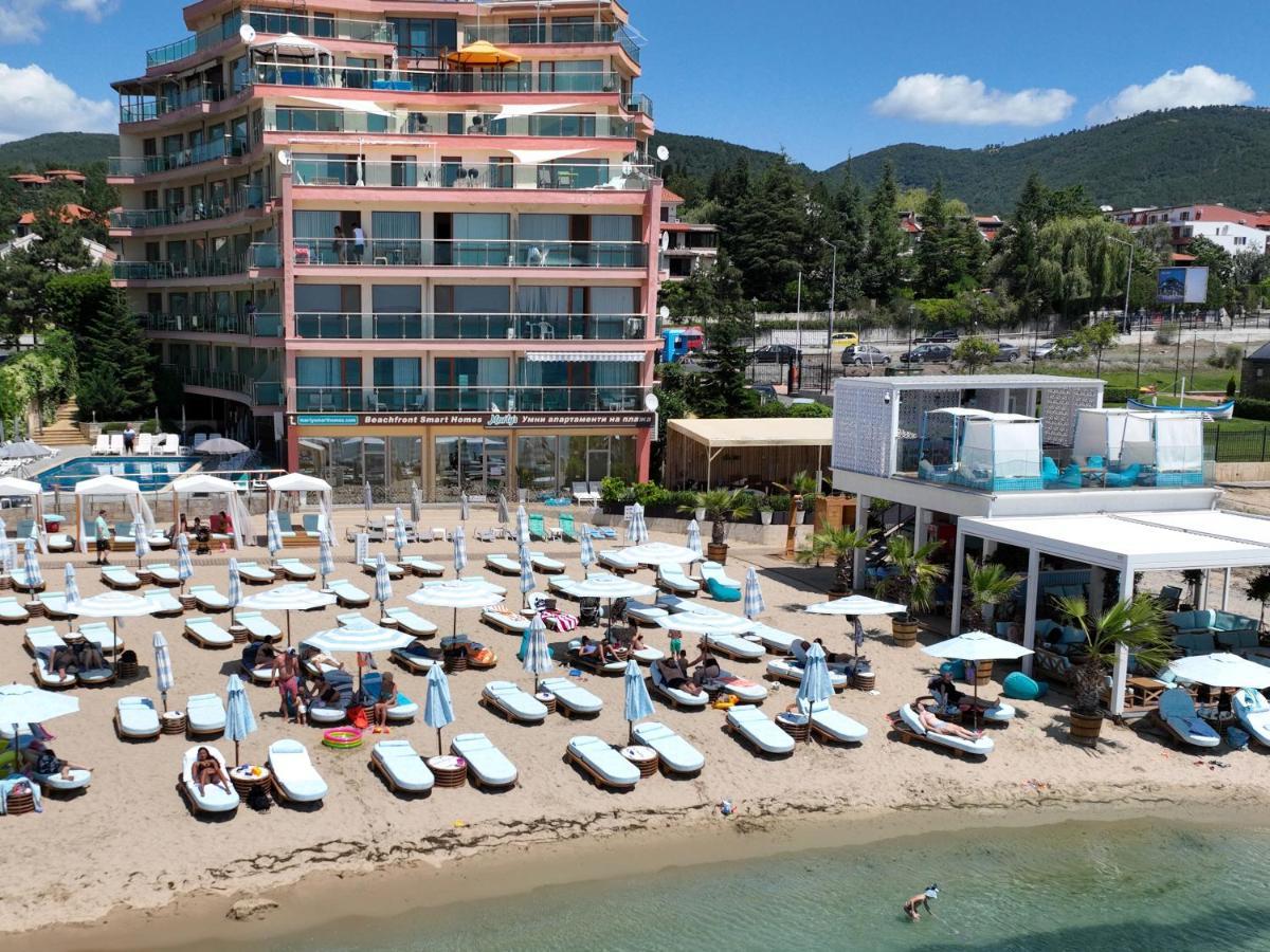 Beachfront Apartments By Marty'S Słoneczny Brzeg Zewnętrze zdjęcie